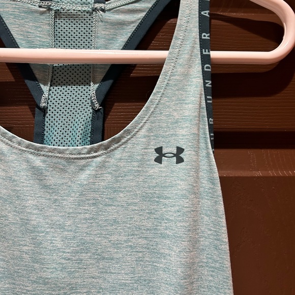 Woman’s Under Armour HeatGear Tank Top - Picture 4 of 8